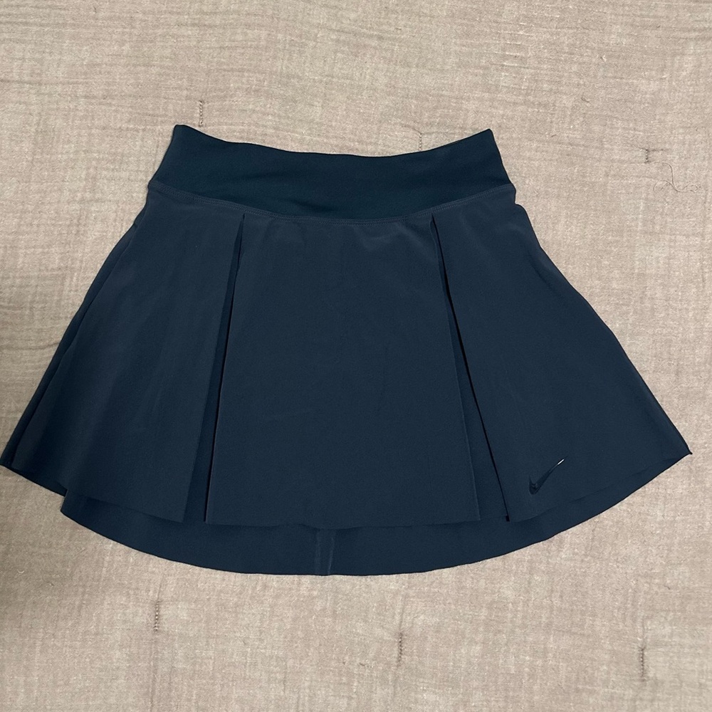 Nike Dry Fit Women’s Golf Skirt in Navy in XS